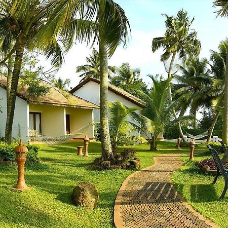 Hotel Abad Whispering Palms Kumarakom Zewnętrze zdjęcie