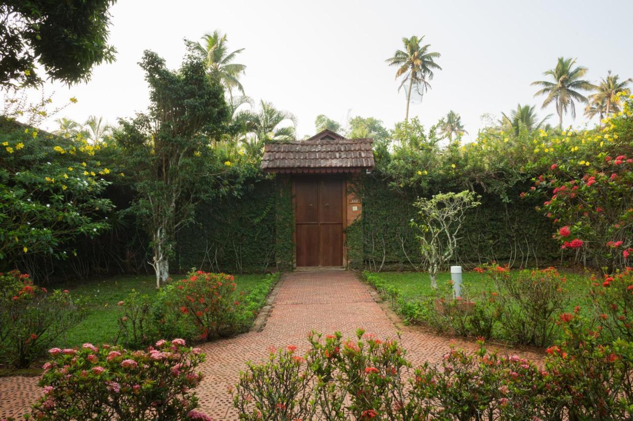 Hotel Abad Whispering Palms Kumarakom Zewnętrze zdjęcie