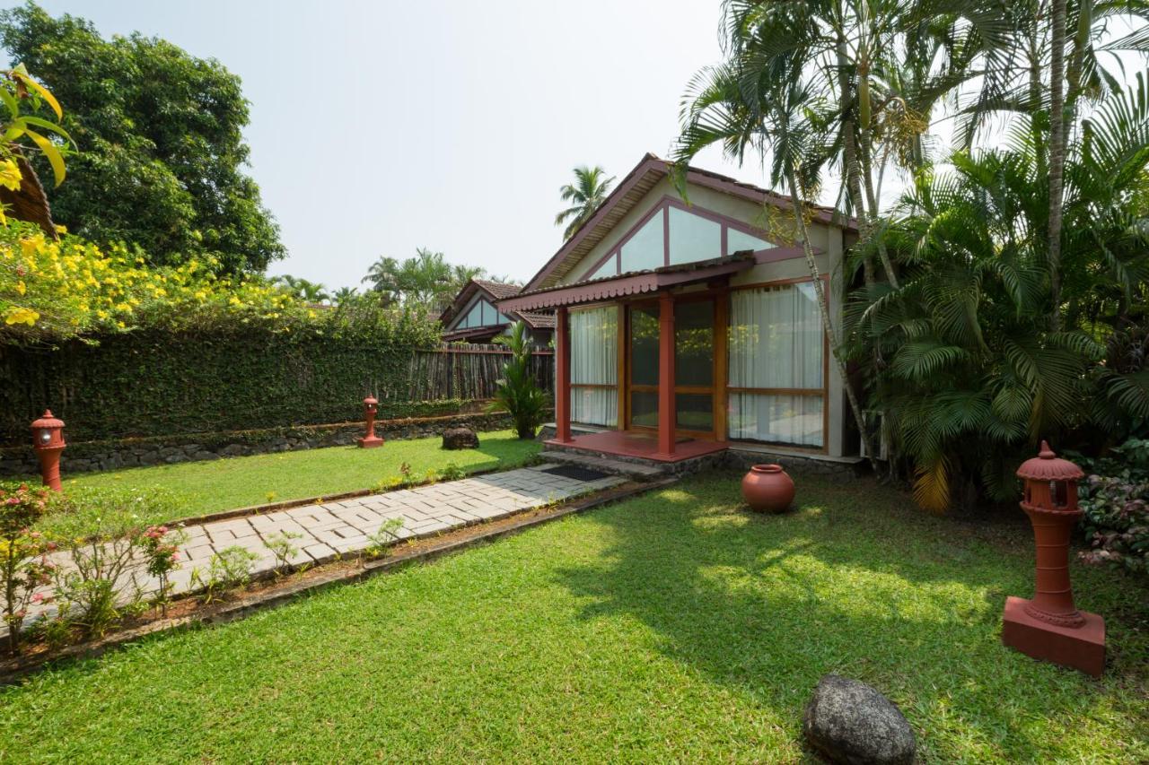 Hotel Abad Whispering Palms Kumarakom Zewnętrze zdjęcie