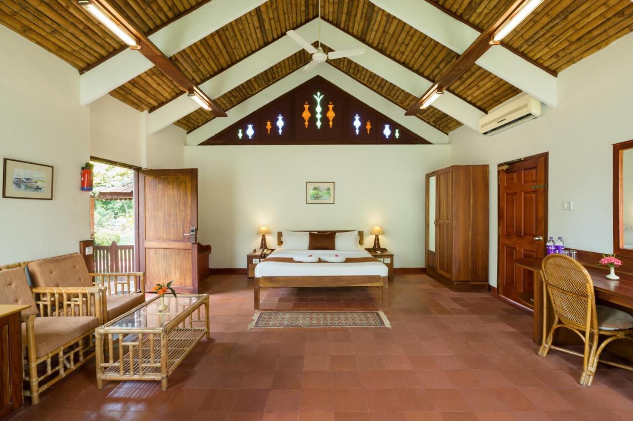 Hotel Abad Whispering Palms Kumarakom Zewnętrze zdjęcie