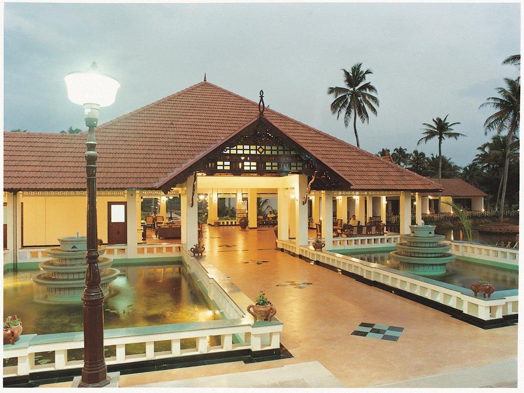 Hotel Abad Whispering Palms Kumarakom Zewnętrze zdjęcie