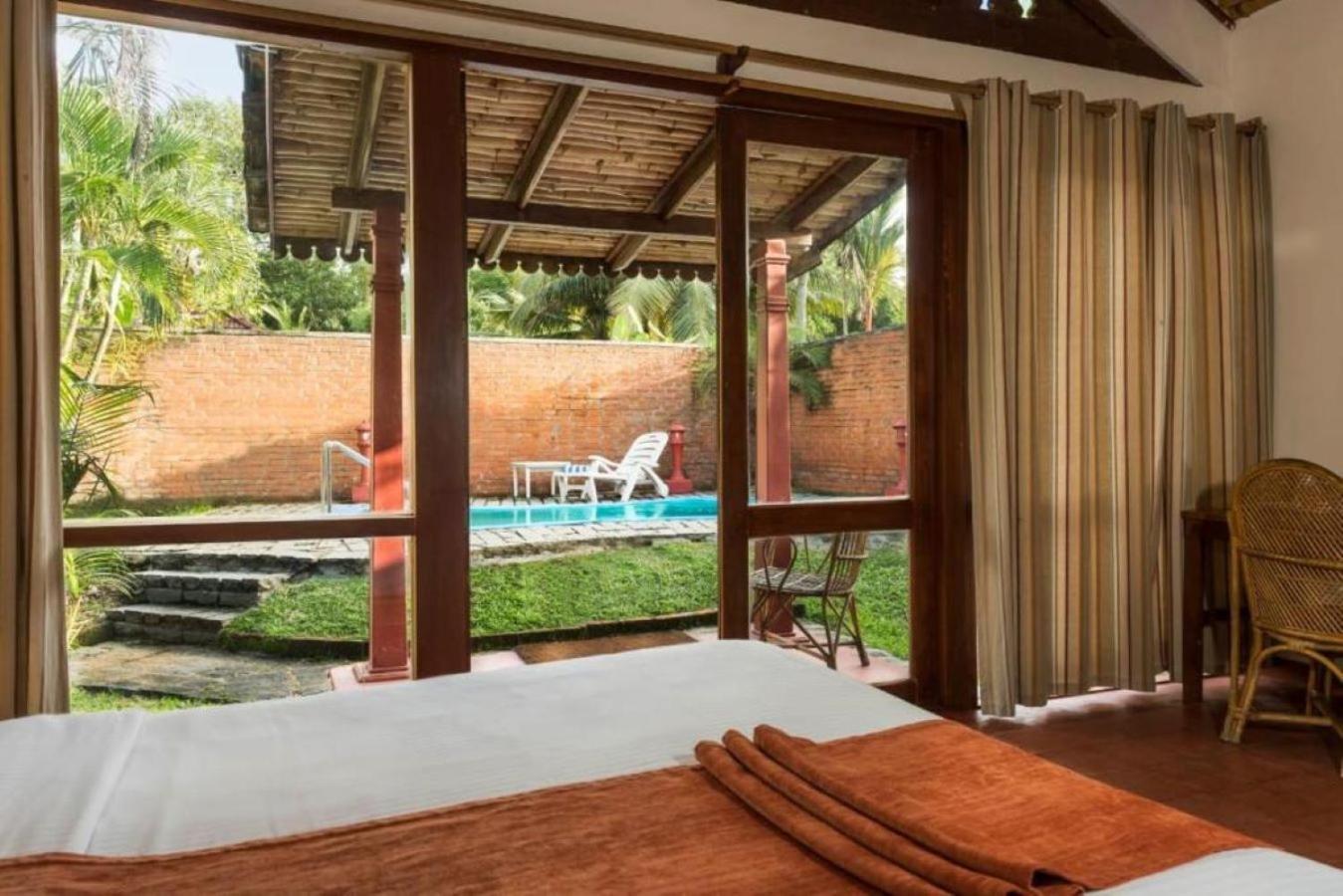 Hotel Abad Whispering Palms Kumarakom Zewnętrze zdjęcie