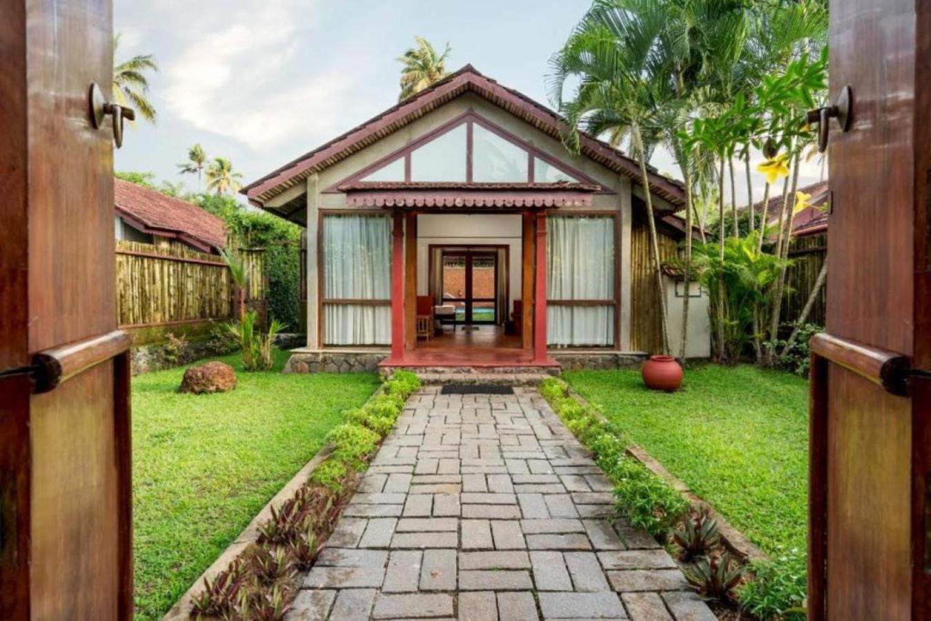 Hotel Abad Whispering Palms Kumarakom Zewnętrze zdjęcie