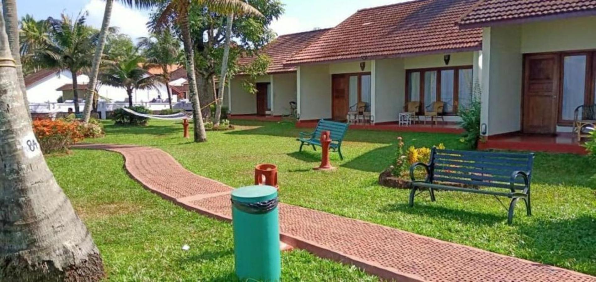 Hotel Abad Whispering Palms Kumarakom Zewnętrze zdjęcie