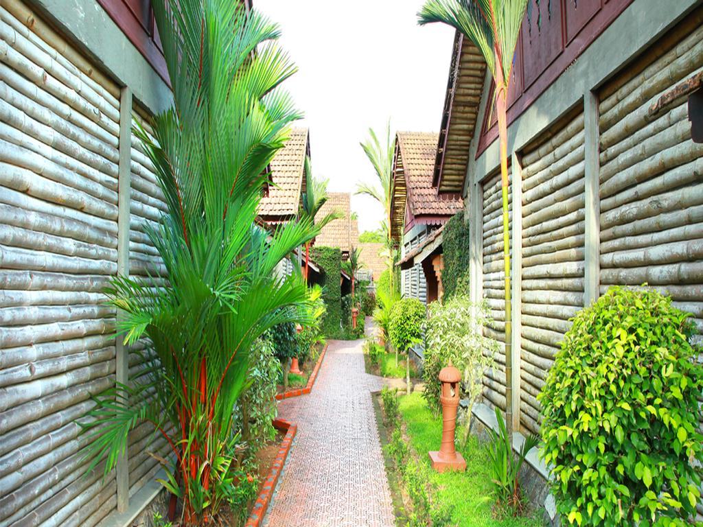 Hotel Abad Whispering Palms Kumarakom Zewnętrze zdjęcie