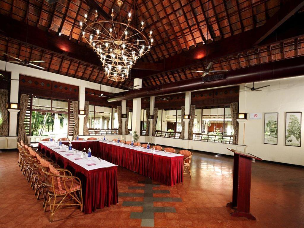 Hotel Abad Whispering Palms Kumarakom Zewnętrze zdjęcie