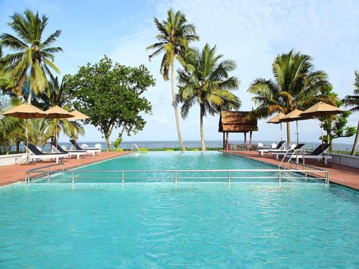 Hotel Abad Whispering Palms Kumarakom Zewnętrze zdjęcie