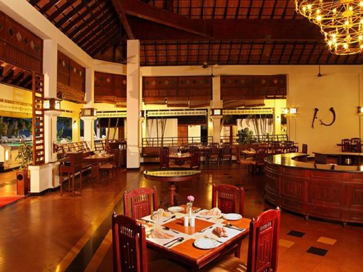 Hotel Abad Whispering Palms Kumarakom Zewnętrze zdjęcie